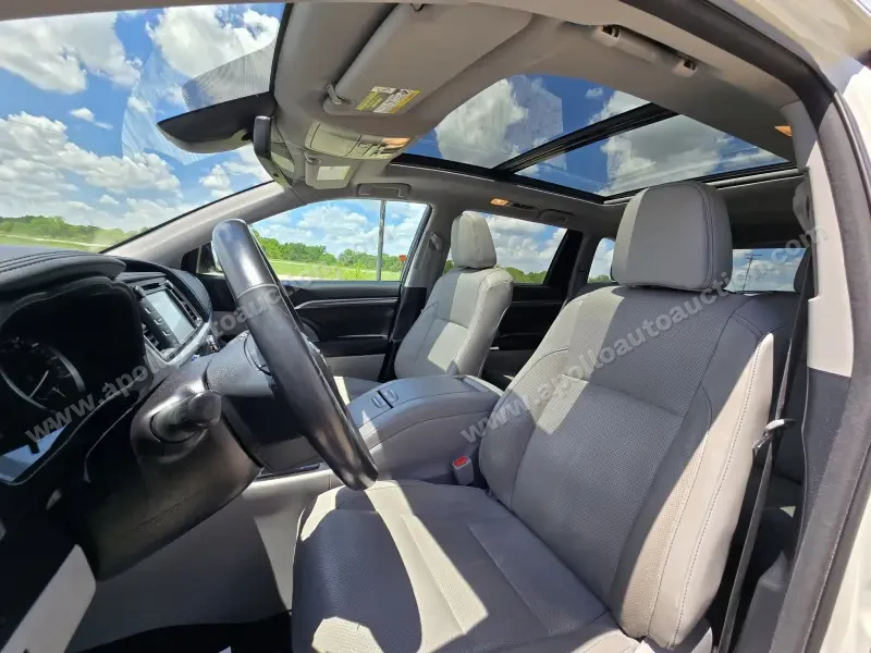 2018 Toyota Highlander Limited AWD photo 24