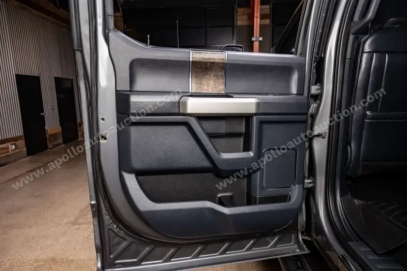 2022 Ford F250 Lariat photo 23