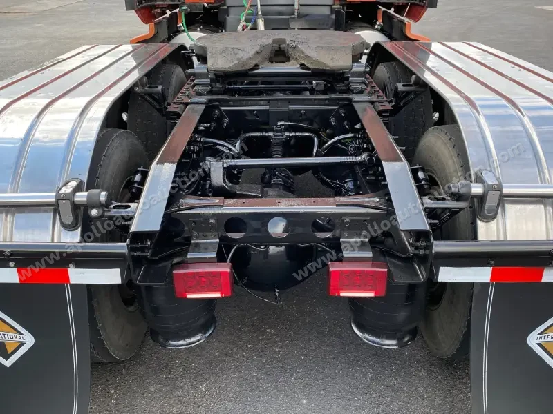 2018 International LT photo 36