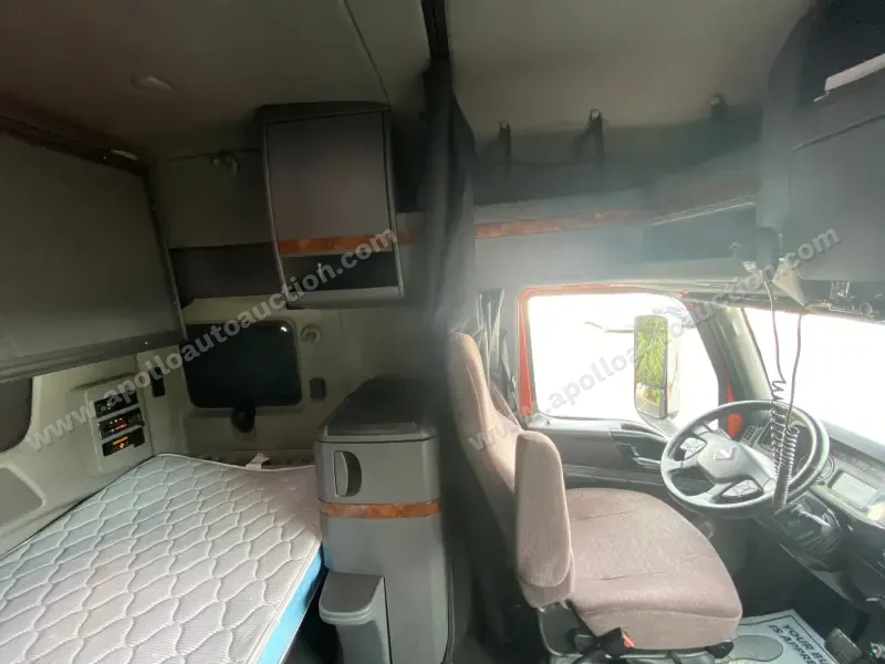 2018 International LT photo 30