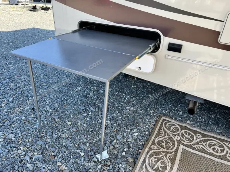 2019 Coachmen Leprechaun 260DS photo 22
