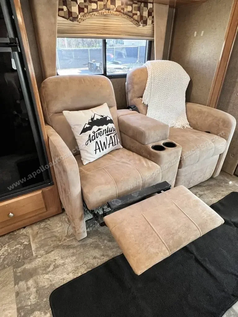 2019 Coachmen Leprechaun 260DS photo 16