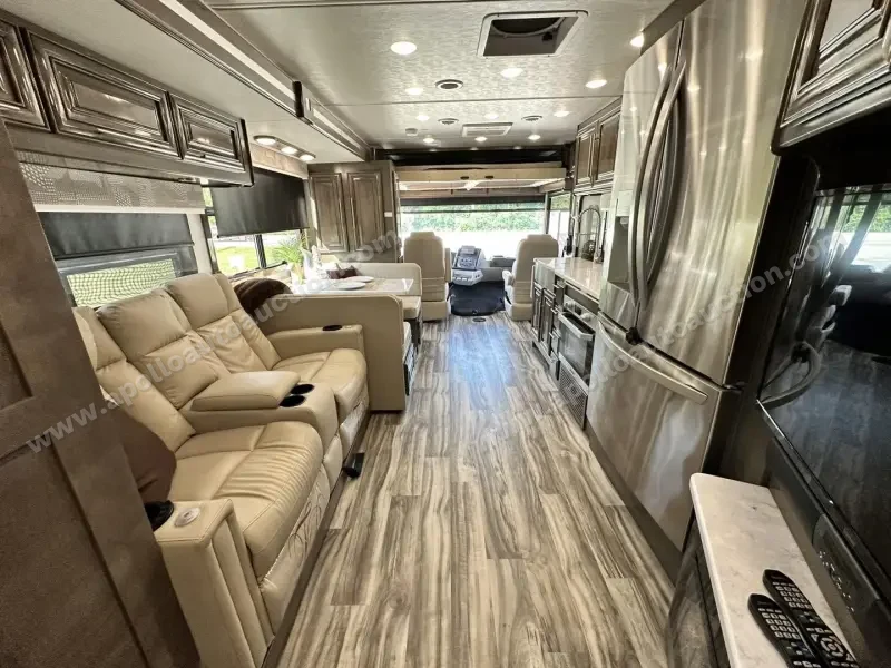 2021 Georgetown GT7 36k photo 25