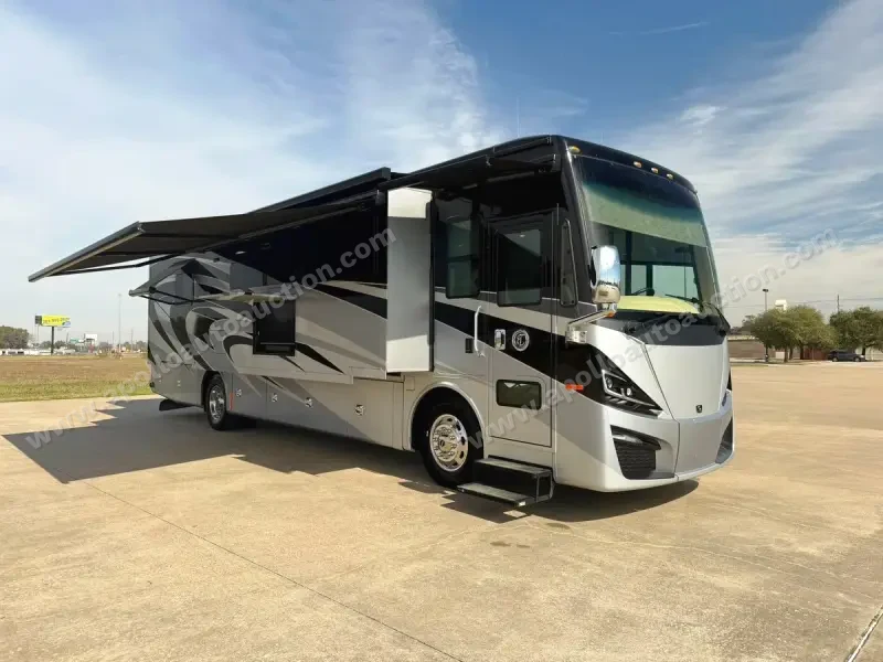 2020 Tiffin Phaeton 37BH photo 1