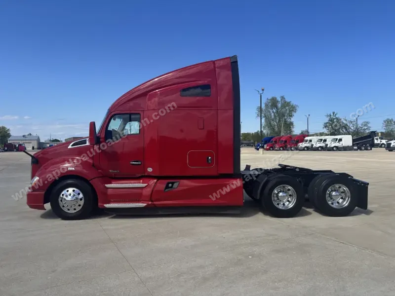 2021 Kenworth T680 photo 23