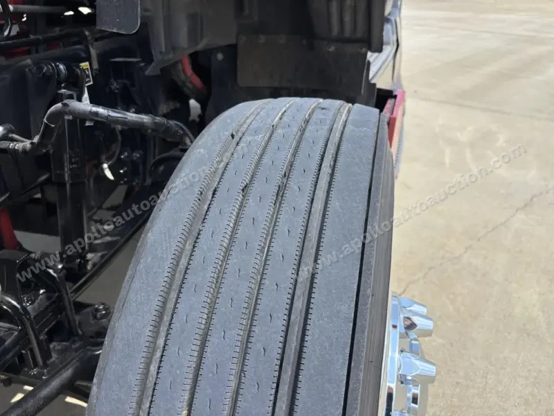 2022 Kenworth T680 Sleeper photo 5