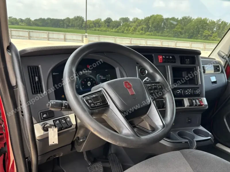 2022 Kenworth T680 Sleeper photo 12