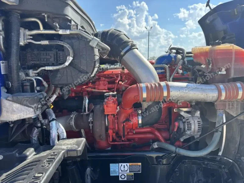 2022 Peterbilt 579 photo 11