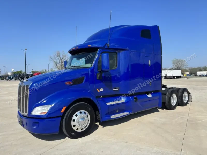 2022 Peterbilt 579 photo 1