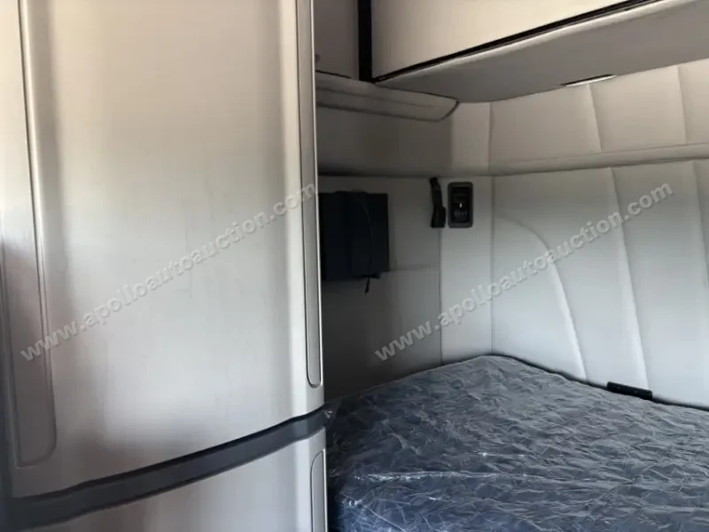 2022 Peterbilt 579 photo 18