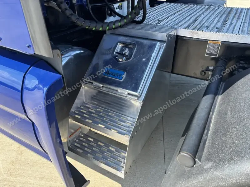 2022 Peterbilt 579 photo 8