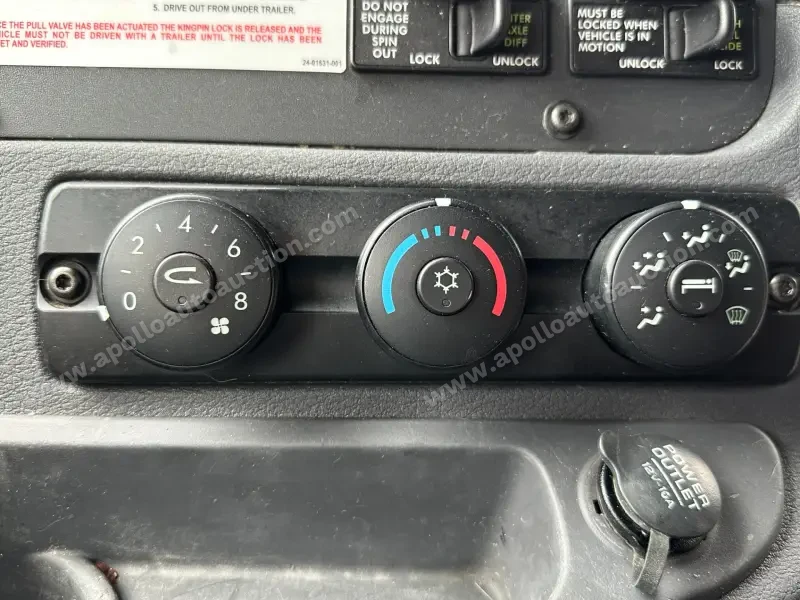 2018 Freightliner Cascadia 125 Evolution Sleeper photo 29