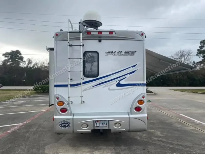 2009 Fleetwood Pulse 24a photo 6