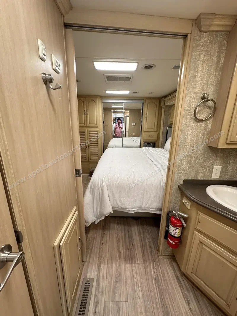 2007 Coachmen Sportscoach Legend 40 photo 44