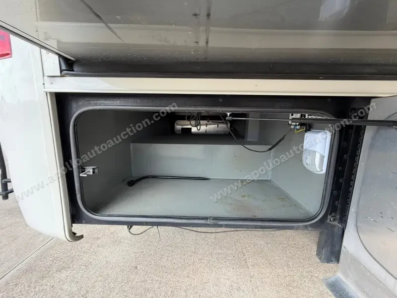 2015 Tiffin Allegro Bay 32 photo 18