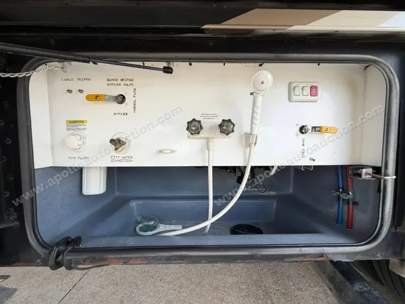 2015 Tiffin Allegro Bay 32 photo 22