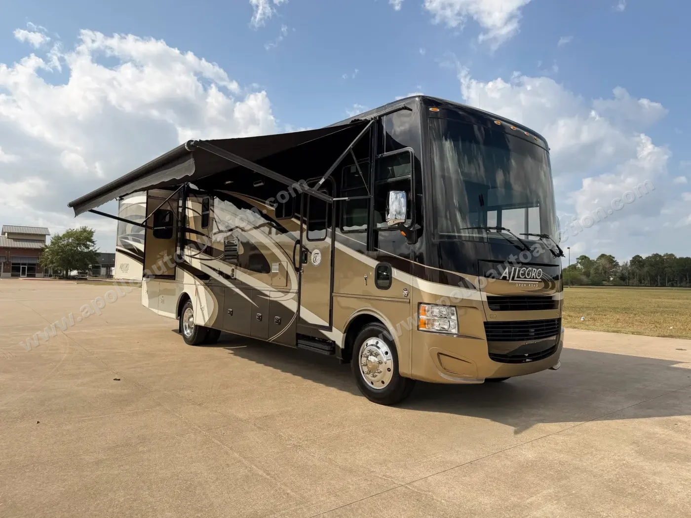 2013 Tiffin Allegro Bay 32