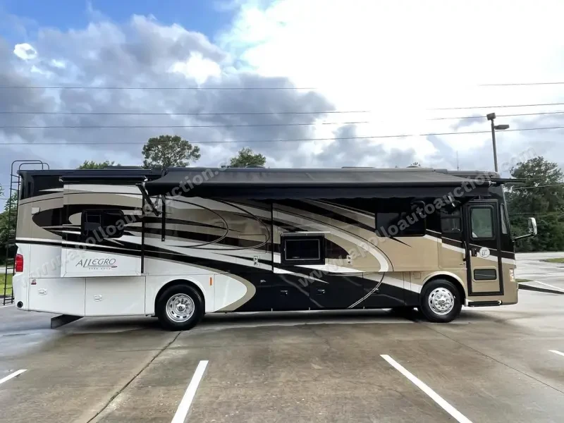 2015 Tiffin Allegro Red 36QSH photo 9