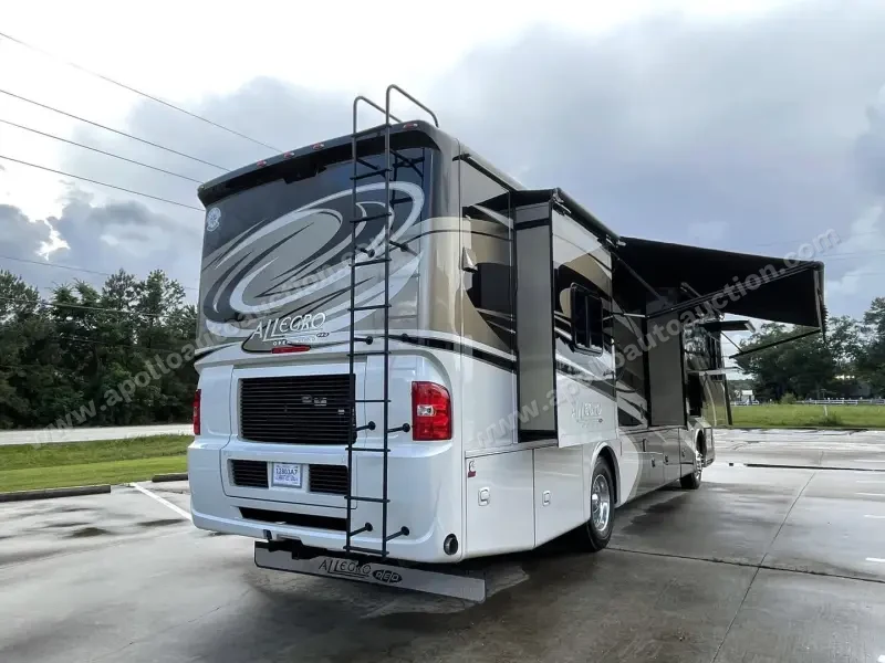 2015 Tiffin Allegro Red 36QSH photo 7