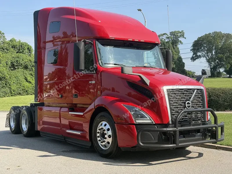 2022 Volvo VNL 760 photo 2