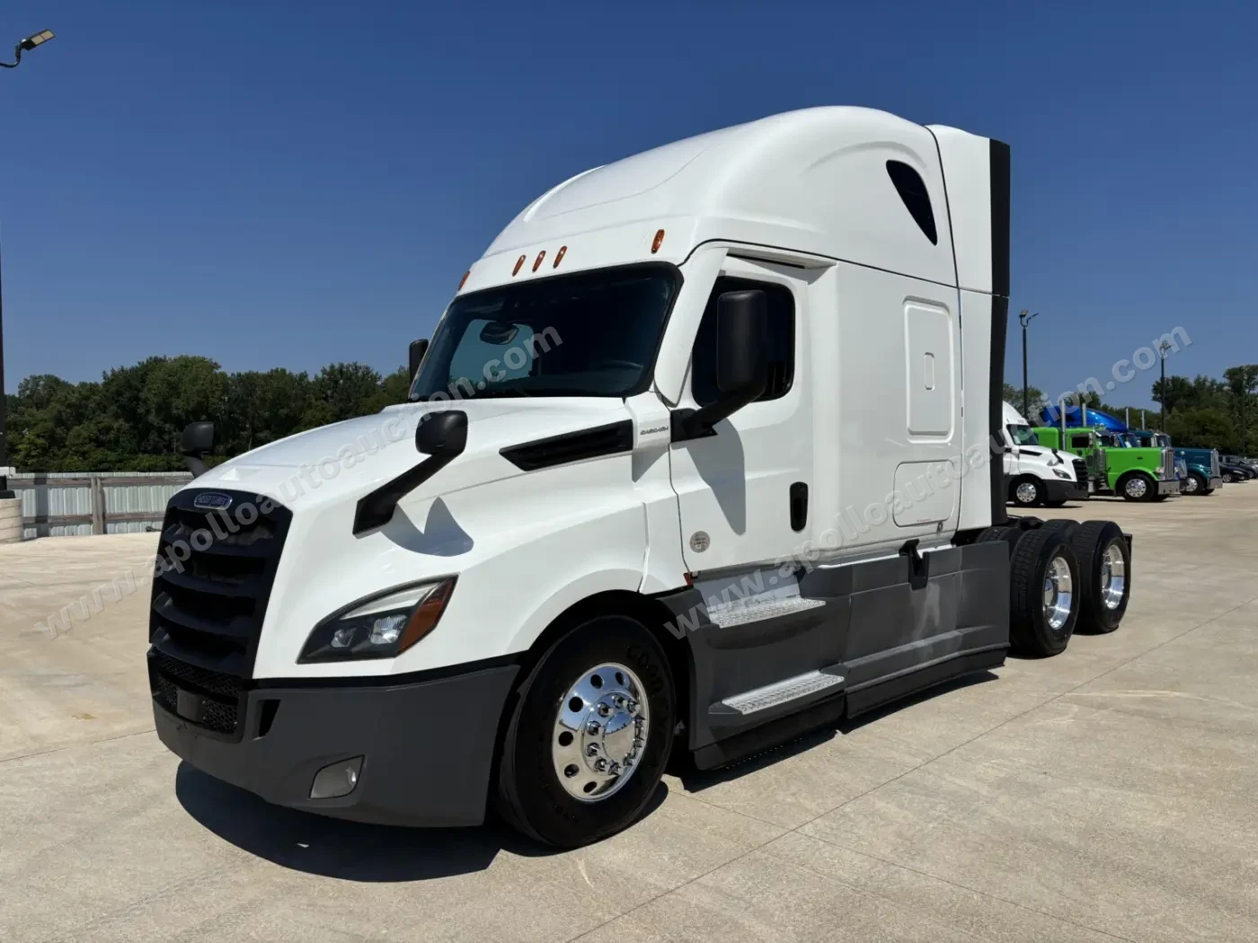2021 Freightliner CASCADIA 126