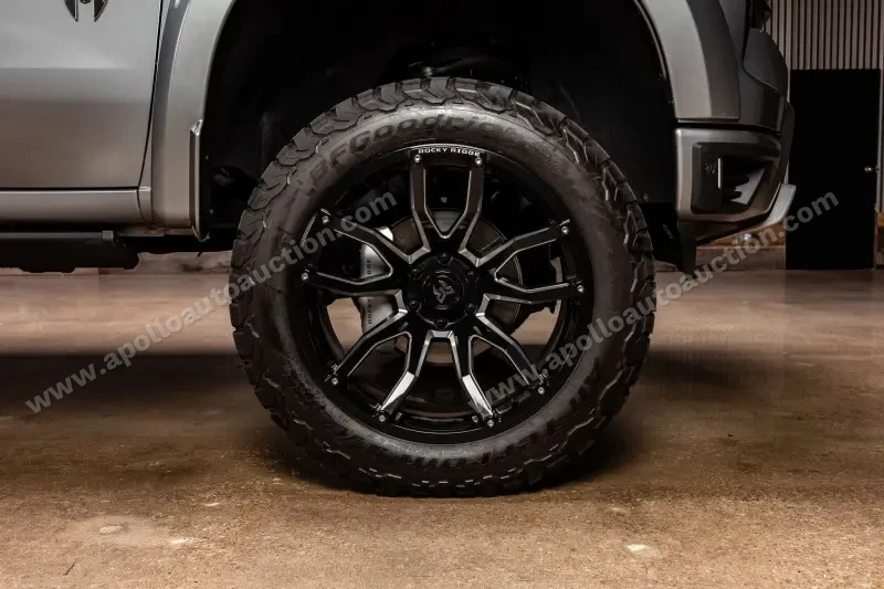 2021 Chevrolet Silverado 1500 Crew Cab RST photo 25