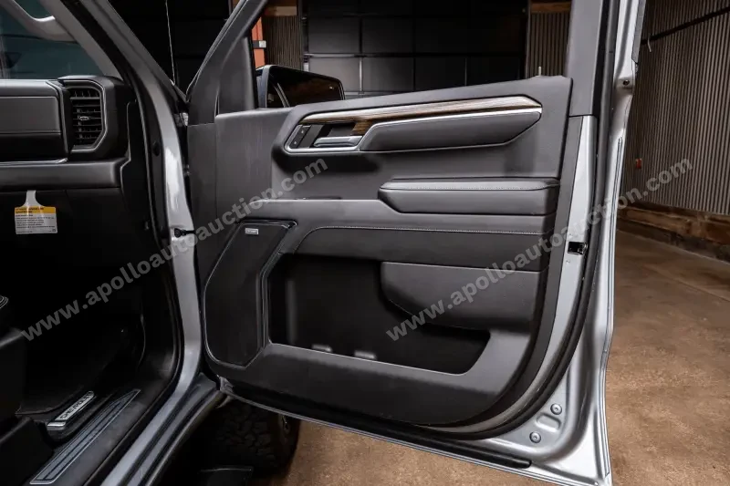 2021 Chevrolet Silverado 1500 Crew Cab RST photo 11