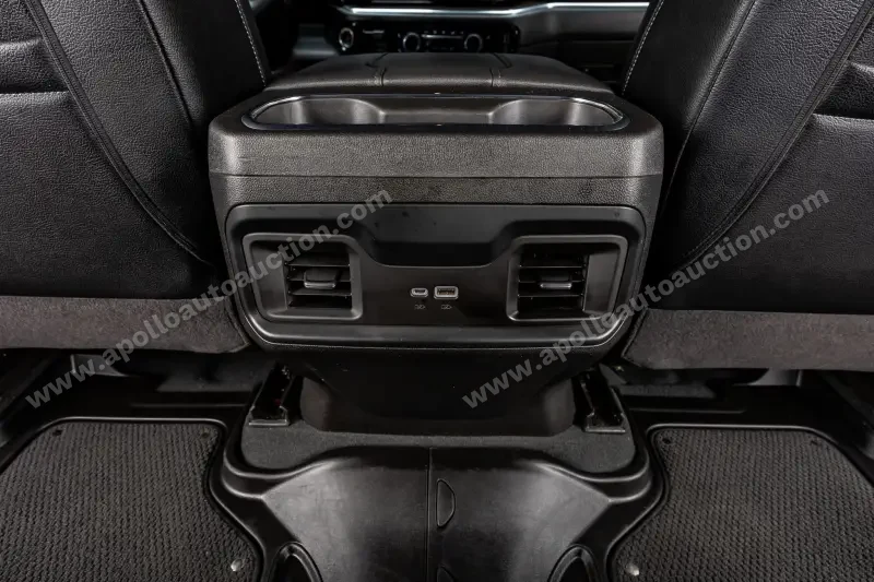 2021 Chevrolet Silverado 1500 Crew Cab RST photo 19