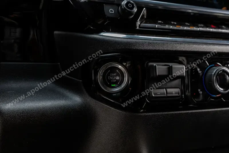 2021 Chevrolet Silverado 1500 Crew Cab RST photo 4