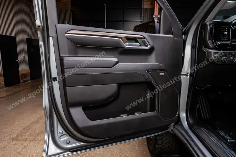 2021 Chevrolet Silverado 1500 Crew Cab RST photo 3