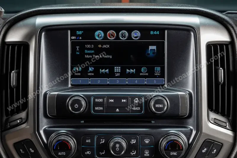 2019 Chevrolet Silverado 1500 Crew Cab LT photo 6