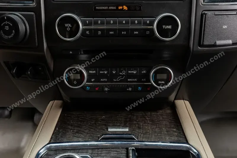2021 Ford Expedition MAX Limited photo 17