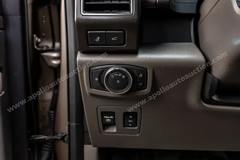 2021 Ford Expedition MAX Limited photo 16