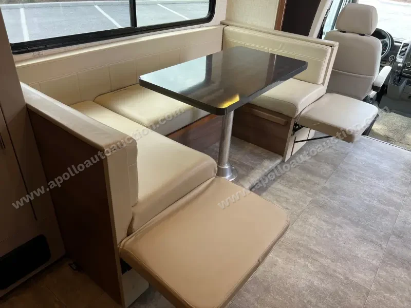 2018 Winnebago Navion 24J photo 22