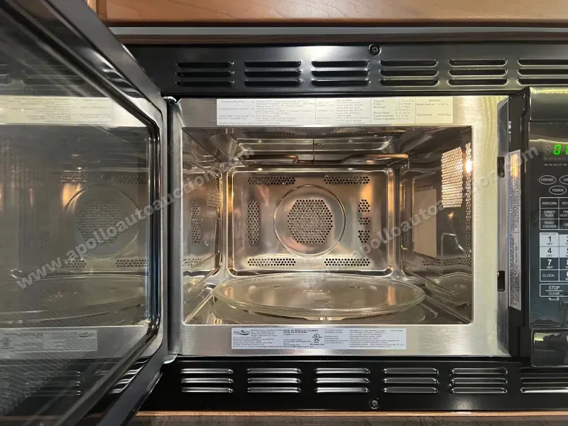 2018 Winnebago Navion 24J photo 34