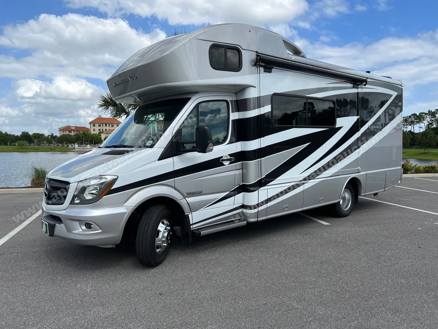 2018 WINNEBAGO NAVION 24J