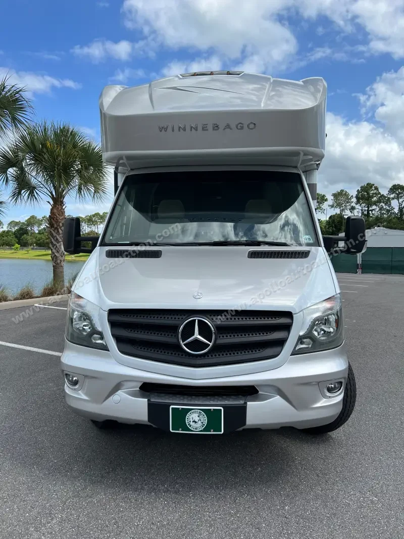 2018 Winnebago Navion 24J photo 19