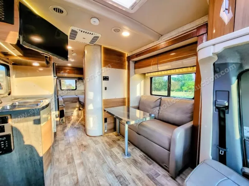 2014 Winnebago View 24V photo 5