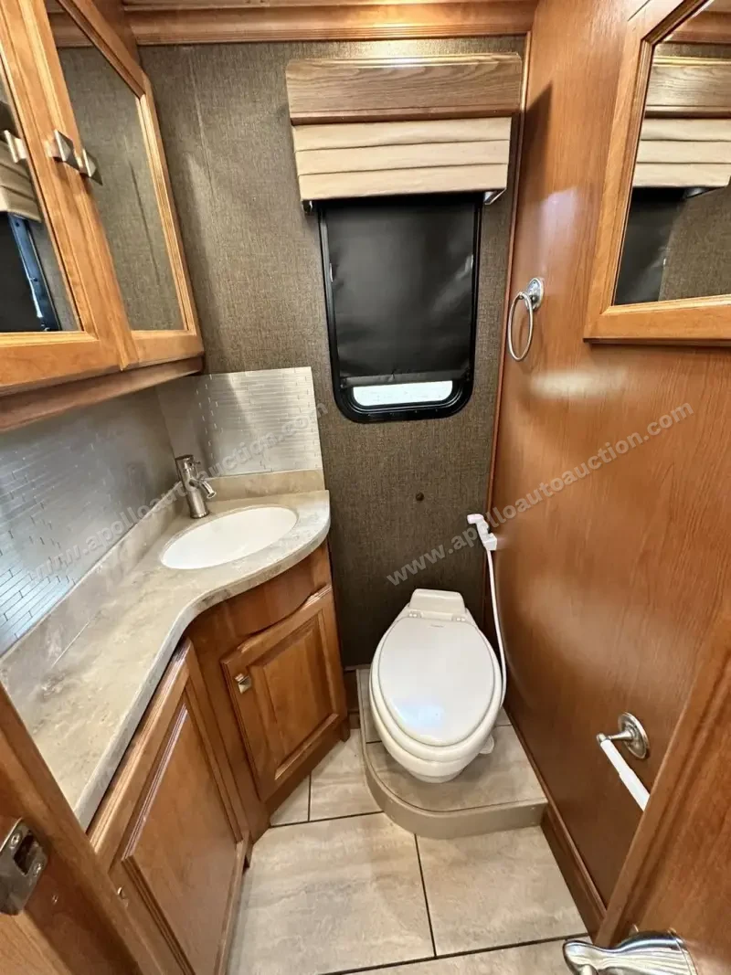2017 Tiffin Allegro Breeze 32BR photo 43