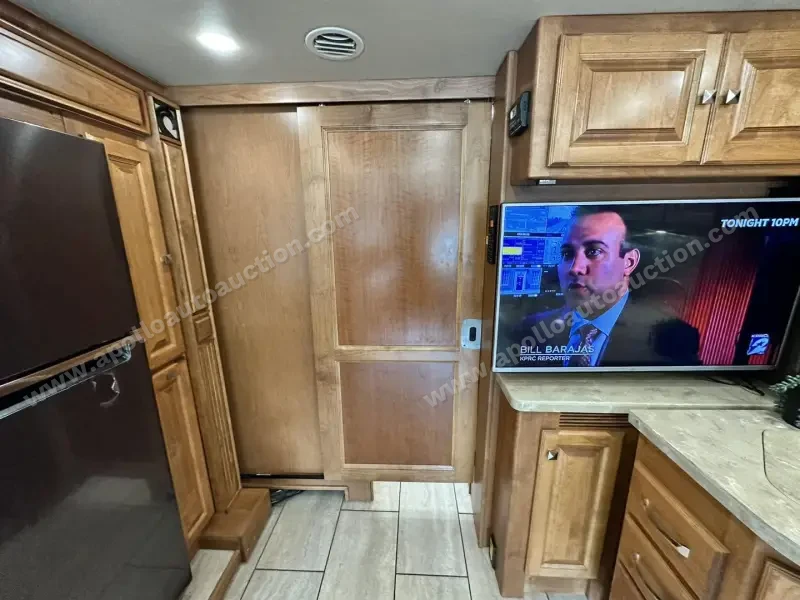 2017 Tiffin Allegro Breeze 32BR photo 40