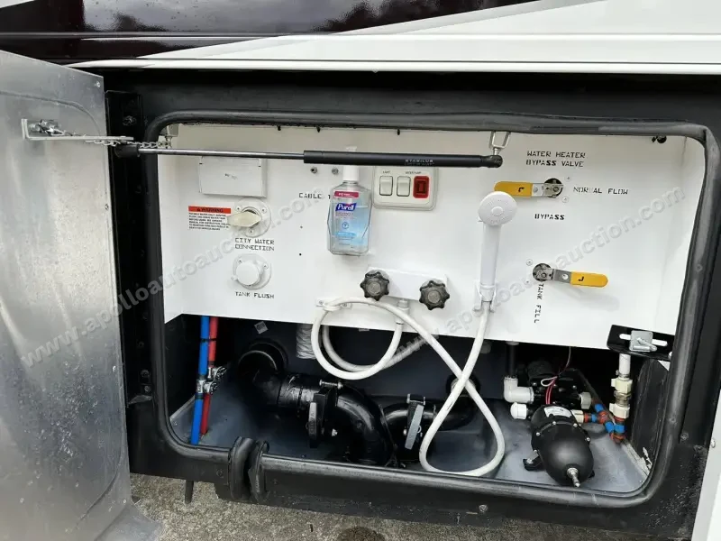 2017 Tiffin Allegro Breeze 32BR photo 26