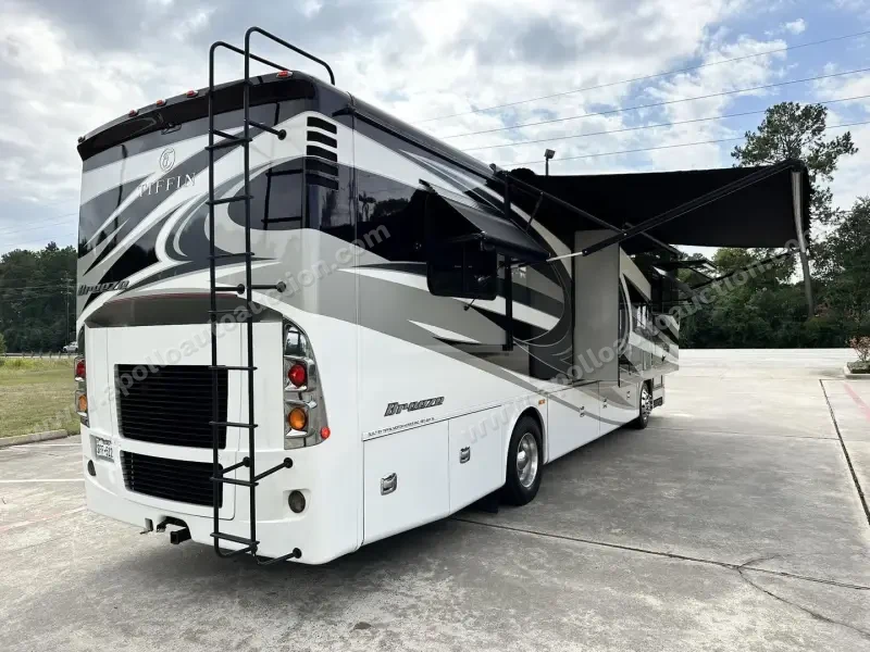 2017 Tiffin Allegro Breeze 32BR photo 10