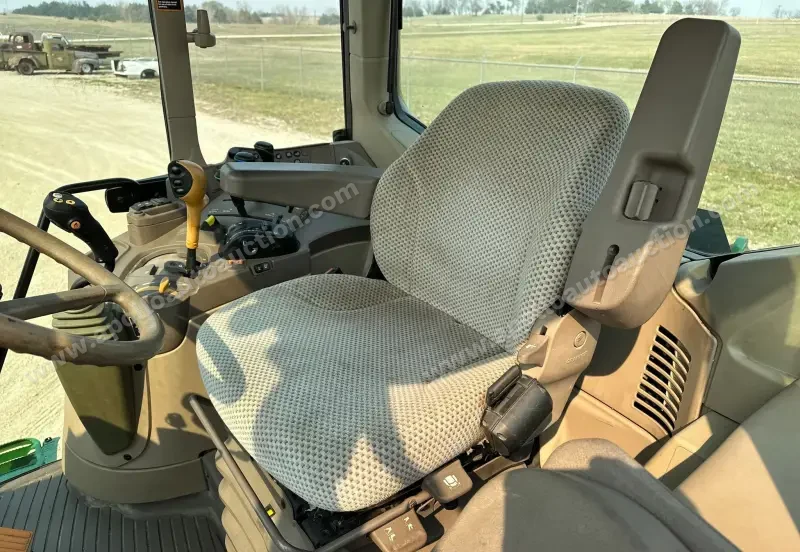 2020 John Deere 6155M photo 40