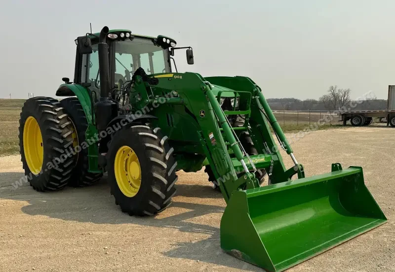 2020 John Deere 6155M photo 4