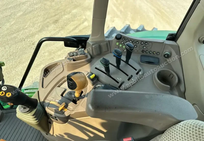 2020 John Deere 6155M photo 46