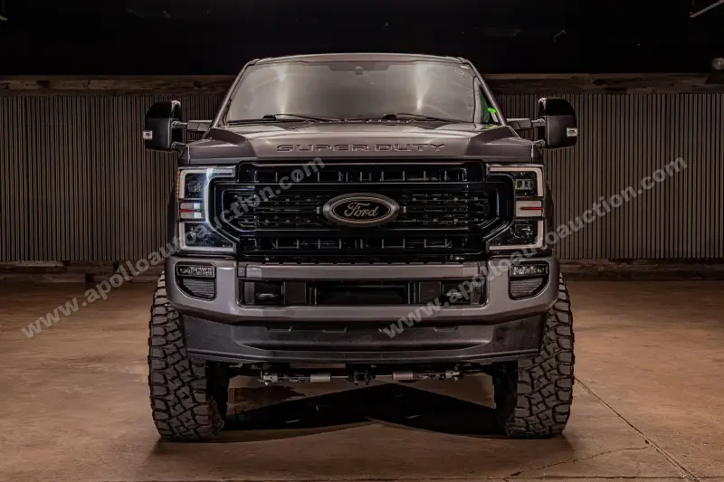 2020 Ford F-250 Super Duty Lariat photo 4