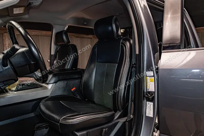 2020 Ford F-250 Super Duty Lariat photo 23