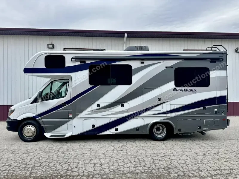 2017 Forest River Sunseeker 2400WS photo 2