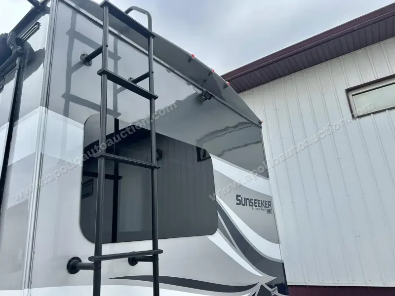 2017 Forest River Sunseeker 2400WS photo 18
