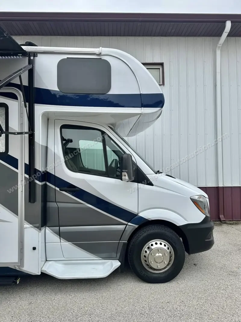 2017 Forest River Sunseeker 2400WS photo 7
